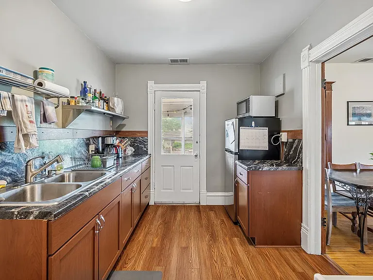 913 22nd Ave NE #FOUR PLEX — Photo 6