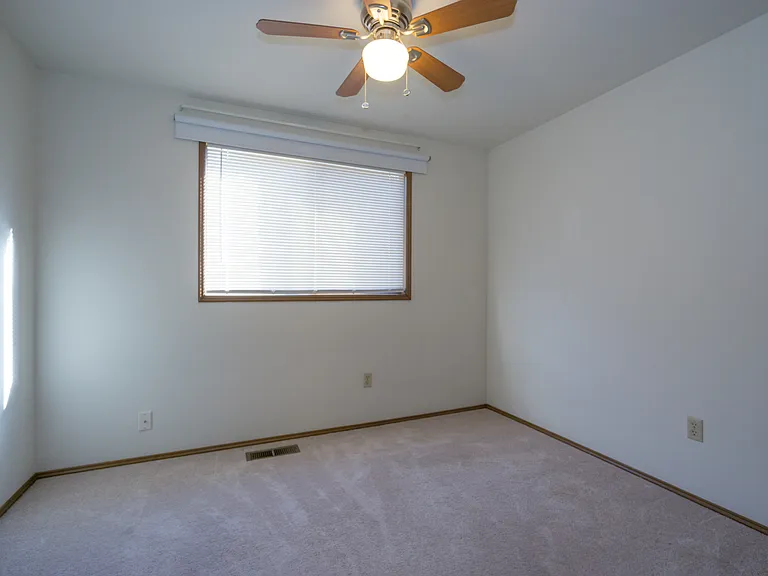 16708 SE 40th Pl — Photo 21