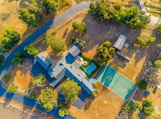 28114 Queensbridge Rd, Valley Center, CA 92082