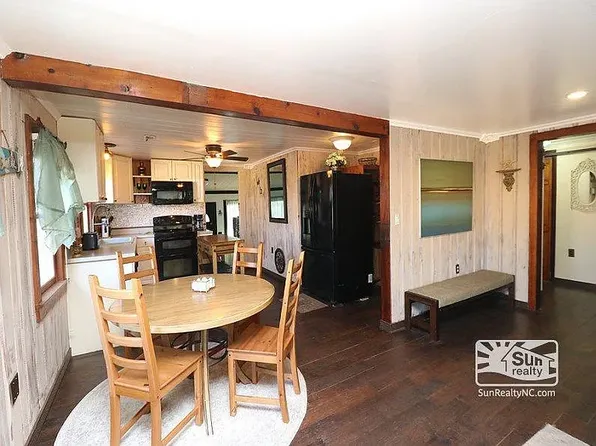 115 W Mobile Rd, Harbinger, NC 27941