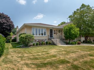 8033 N Nora Ave, Niles, IL