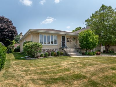 8033 N Nora Ave, Niles, IL, 60714