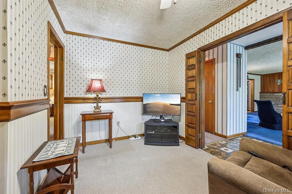 3 bed, 4.0 bath, 1348 sqft, $3,600 — Photo 4