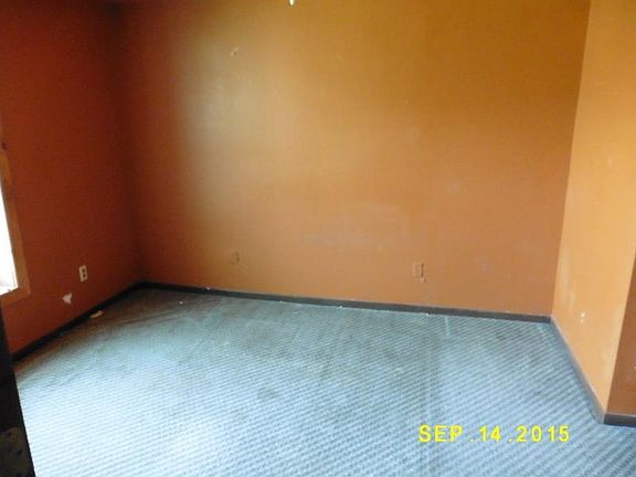 5th image of 303 E Pleasant