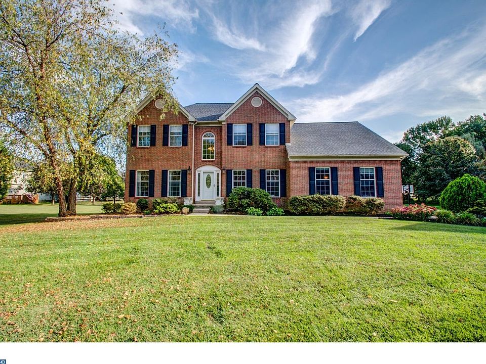 1st image of 292 Shisler Ct