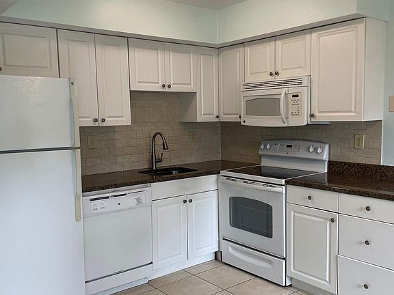4th image of 5200 Hilltop Dr #157