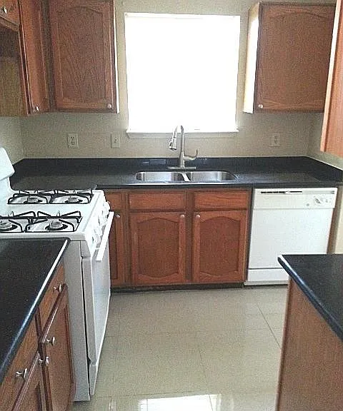 6705 Dinner Creek Ct — Photo 5