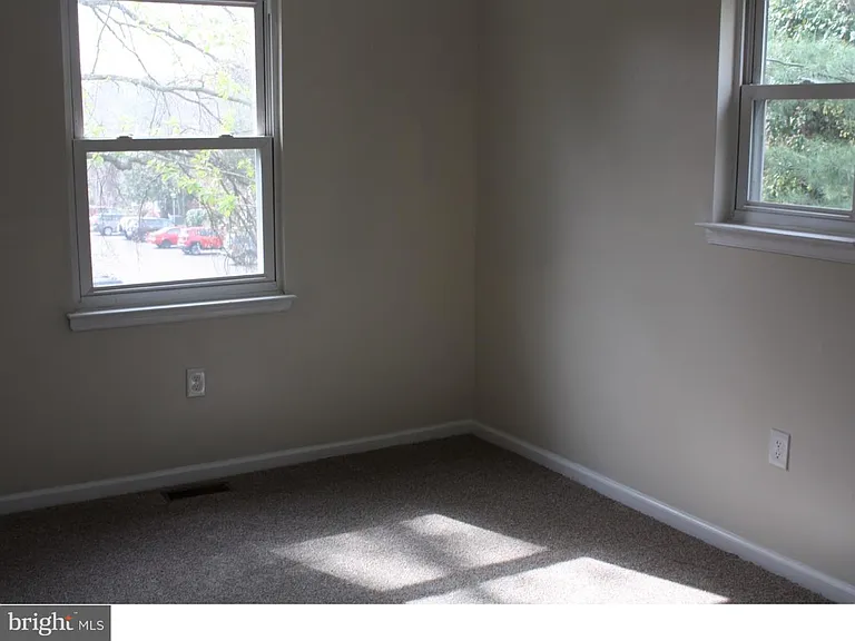 60 Providence Ave — Photo 32