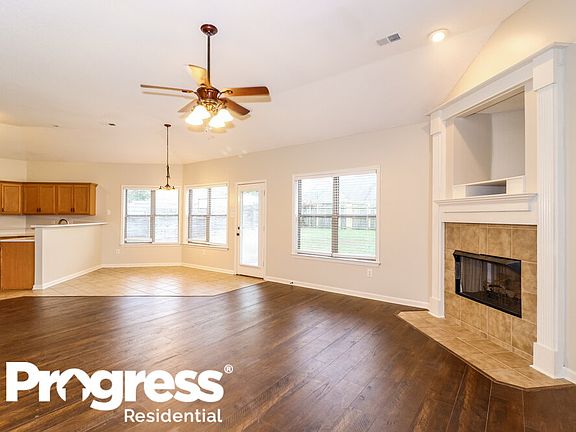4th image of 75 Penny Ln
