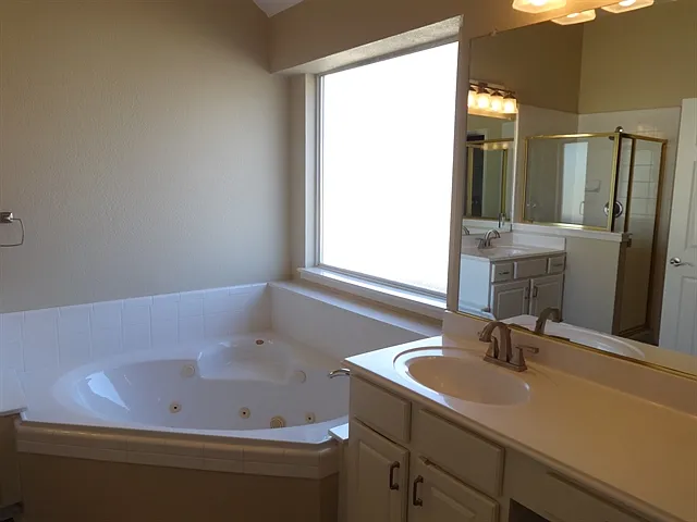 1220 Ridgeway Dr — Photo 9