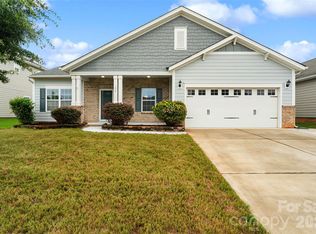 175 Glastonbury Dr, Mooresville, NC 28115