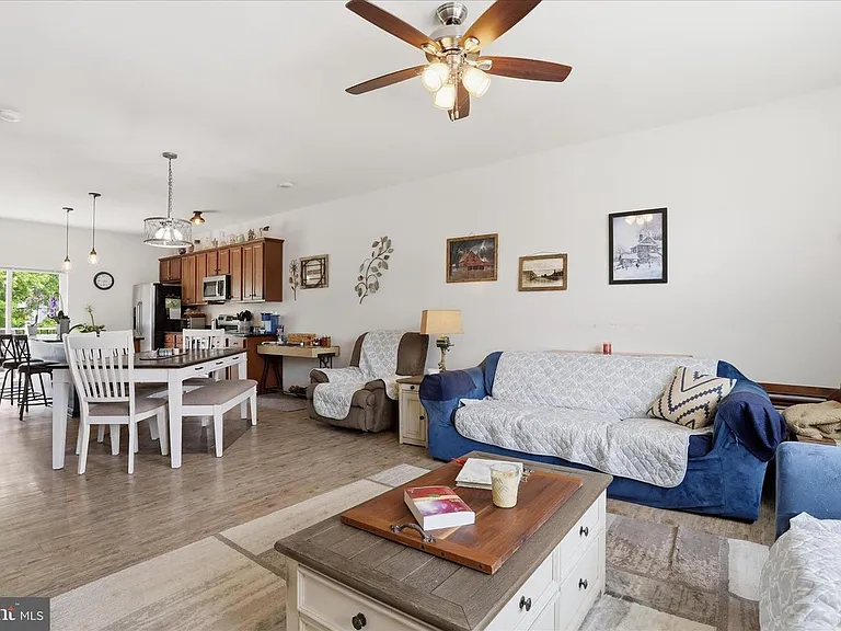 185 Magellan Dr — Photo 12