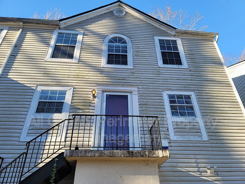 1st image of 3758 Meadow Creek Dr