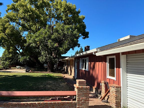 4th image of 1081 Ruth Ave