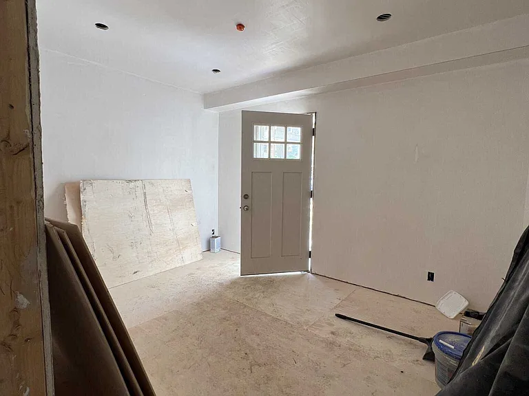 Hunnewell Ave — Photo 14
