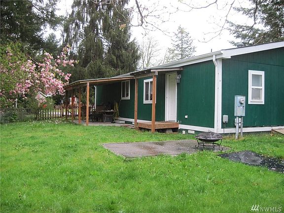 2nd image of 3609 Eagle Dr NE