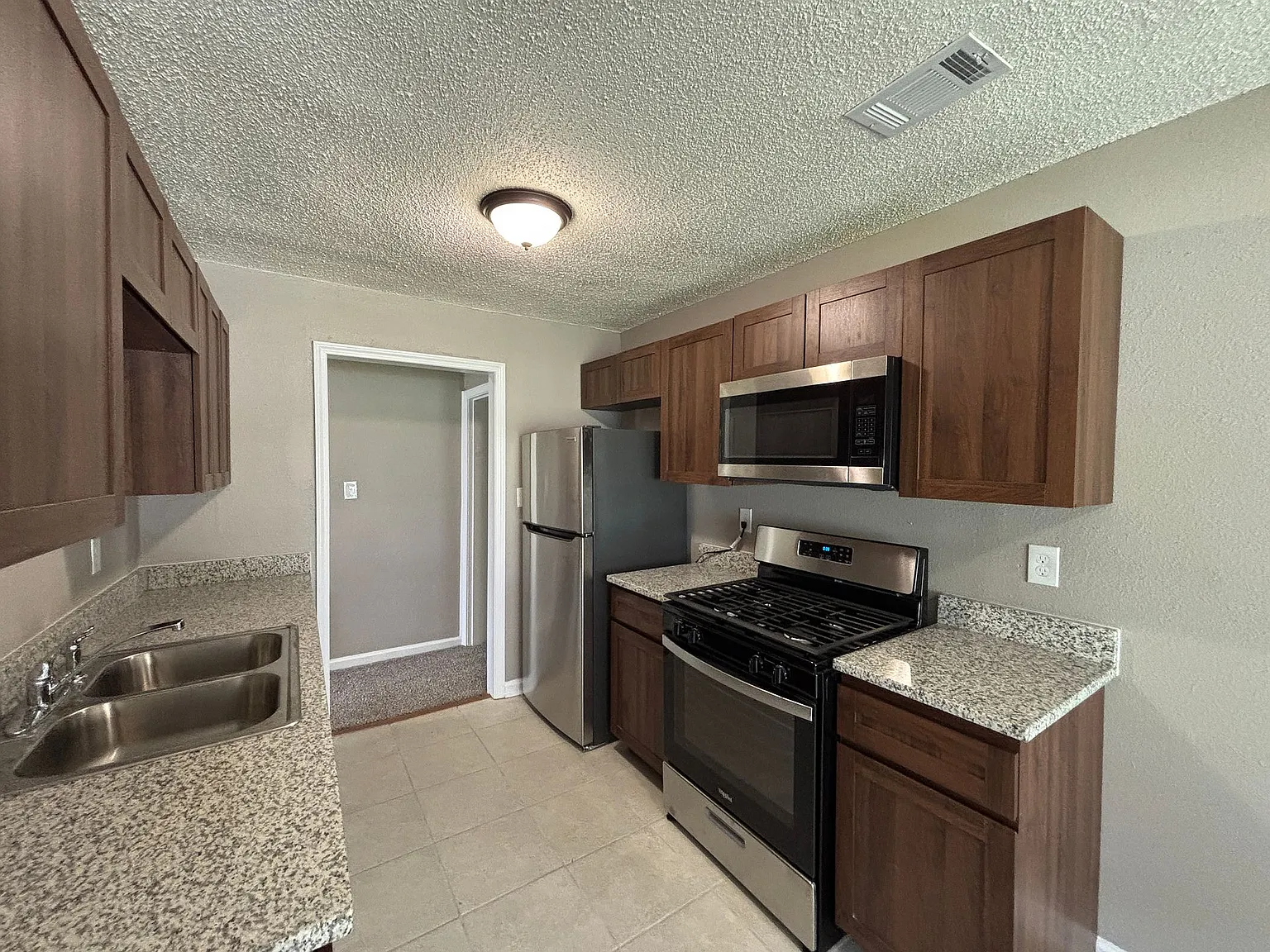 4309 N Cypress St — Photo 3