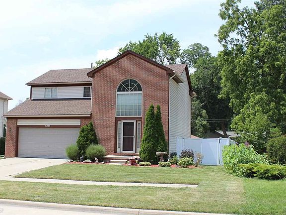 2nd image of 31585 Beaconsfield St