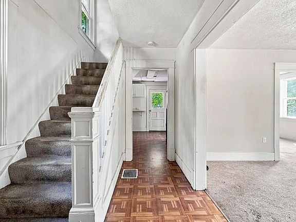 5th image of 429 Card Ave #2