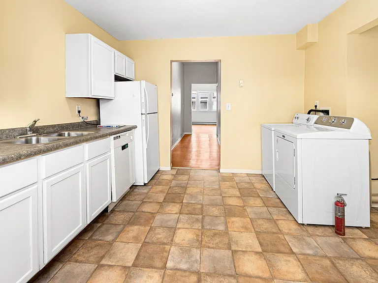 315 N 14th Ave E #1 — Photo 9