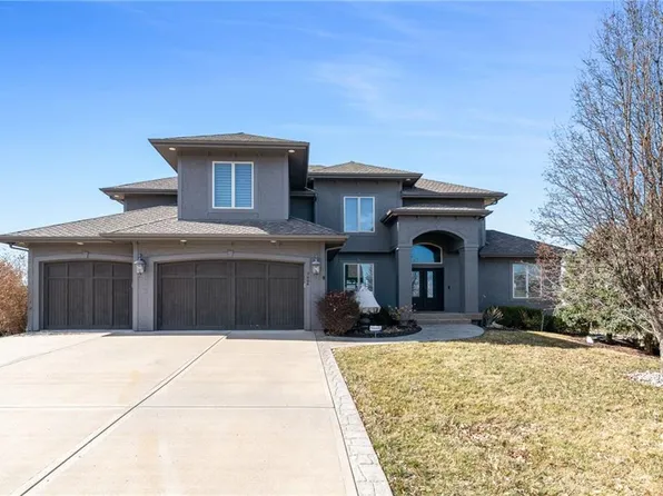 7004 Belmont Dr, Shawnee, KS 66226