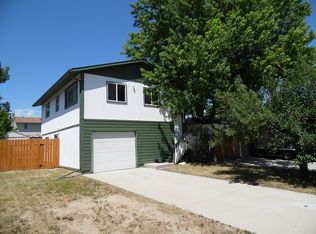 109 E Laurel St, Gillette, WY 82718