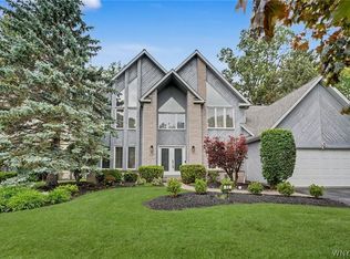 32 Vassar Dr, Getzville, NY 14068