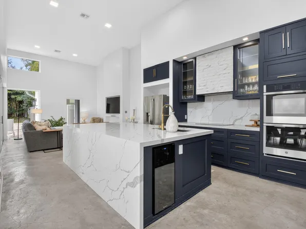 2464 NW 66th Dr, Boca Raton, FL 33496