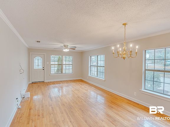 3rd image of 5418 Yucca Dr