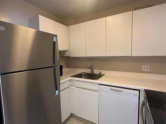 4th image of 440 N Wabash Ave APT 2410