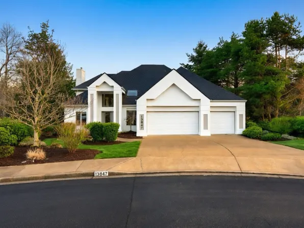 13847 SW Carolina Ct, Tigard, OR 97224