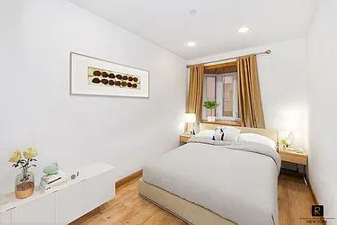 Rented by R New York