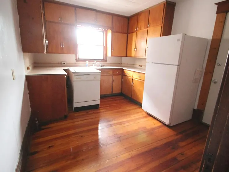 755 Academy St — Photo 22