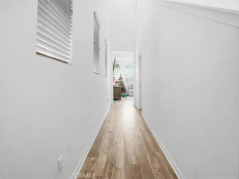 556 Enzo St — Photo 17