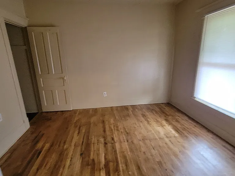 534 N Alton Ave — Photo 3
