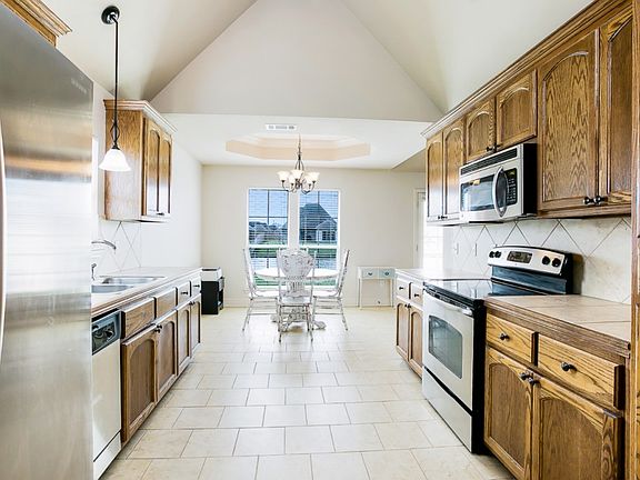 4th image of 41459 Hearthstone Ave