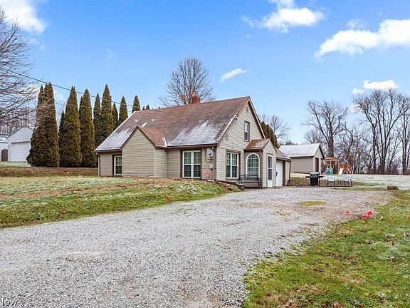3rd image of 3971 Greenbay Dr