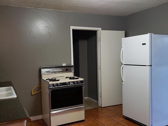 2nd image of 2514 Thorne Dr