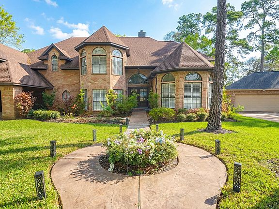 4th image of 24710 Creekview Dr