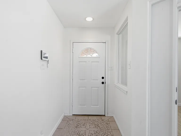 110 Capistrano Dr — Photo 19