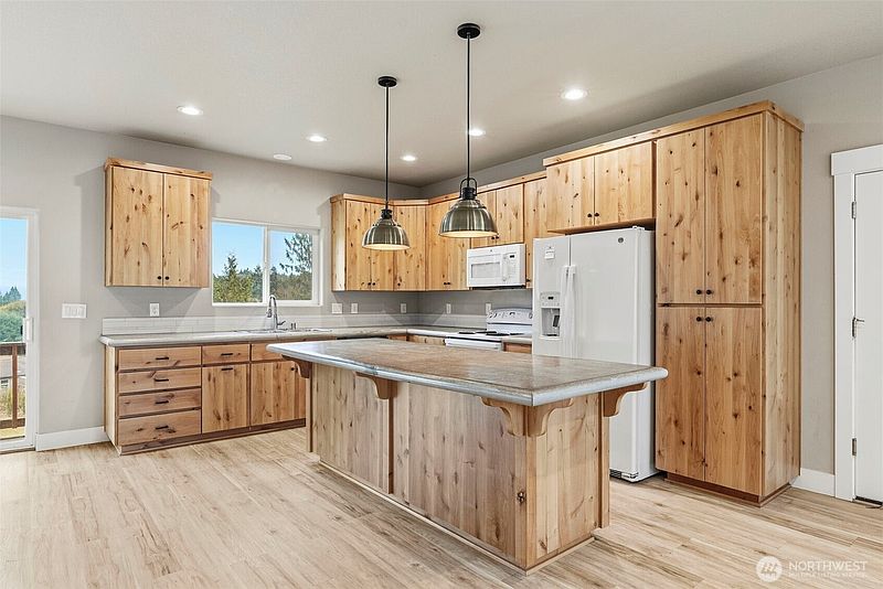 5th image of 518 Clark Creek Road #B