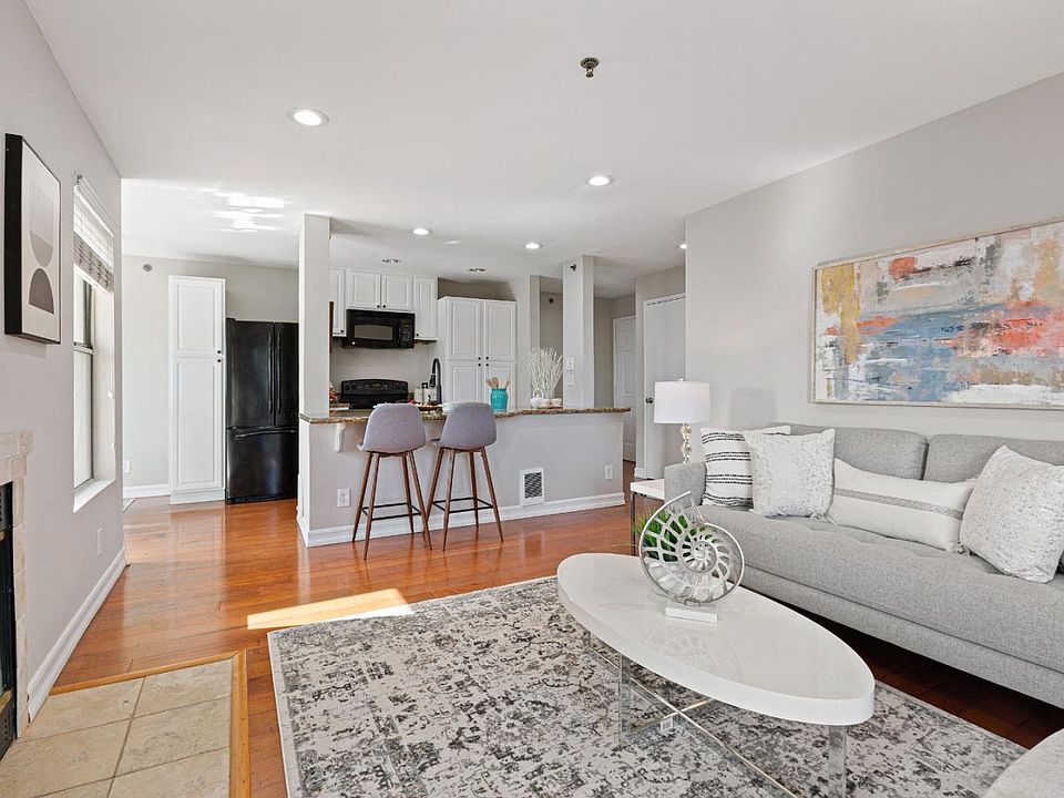 1st image of 673 Royston Ln APT 333