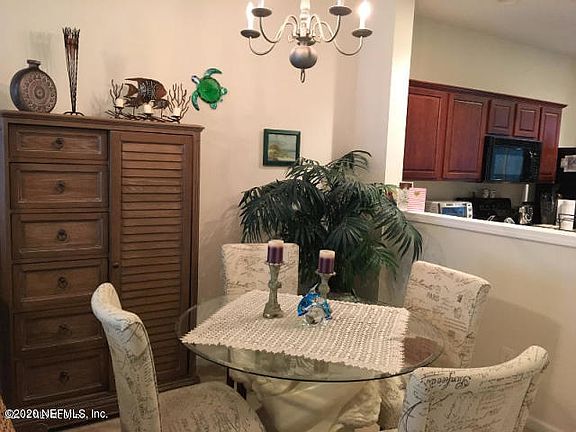 5th image of 3524 Summerlin Ln N