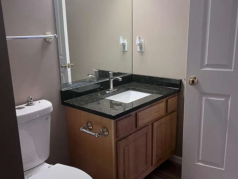 1800 Stone Manor Cir — Photo 25