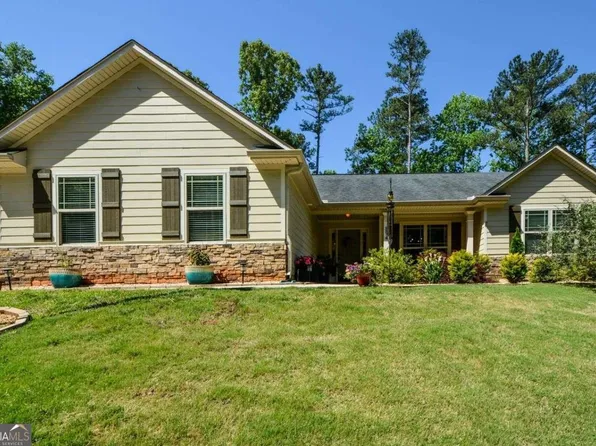 894 Happy Valley Cir, Newnan, GA 30263