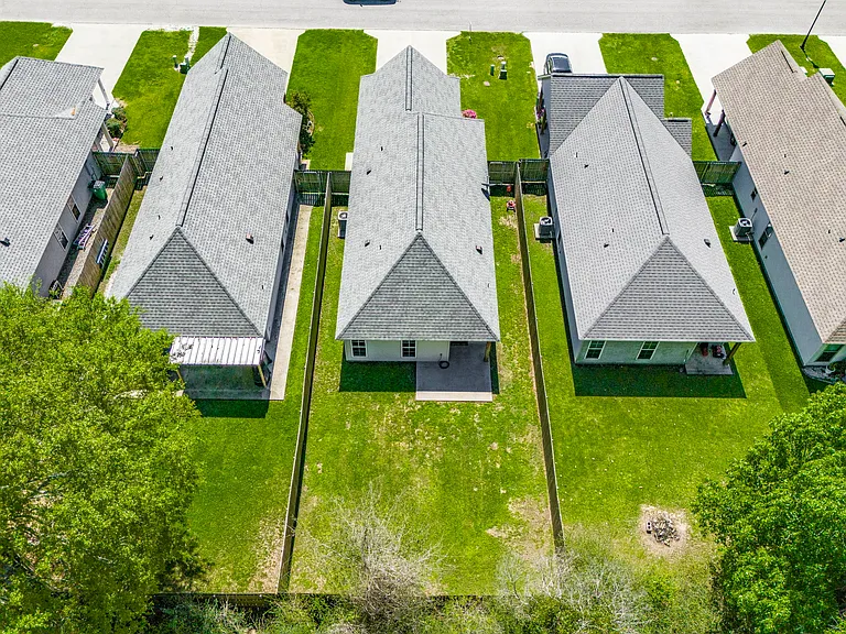 319 Harvest Ln — Photo 19