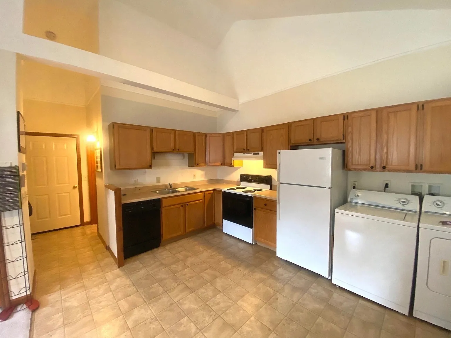 1 bed, 1.0 bath, 700 sqft, $1,650 — Photo 4