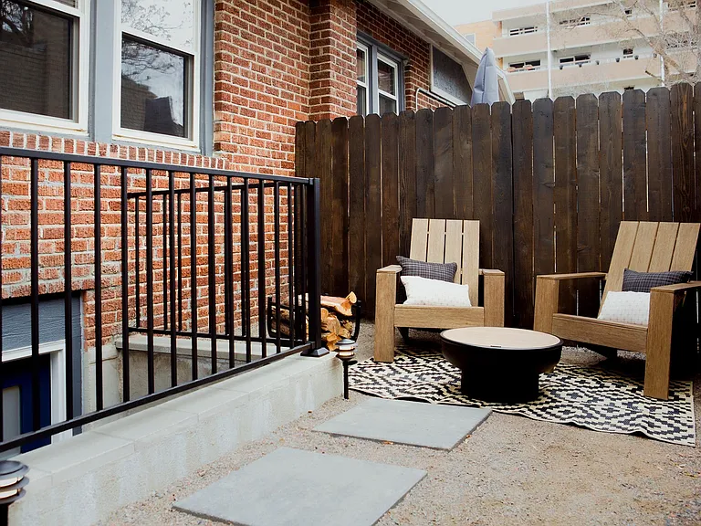 548 N Pennsylvania St — Photo 22