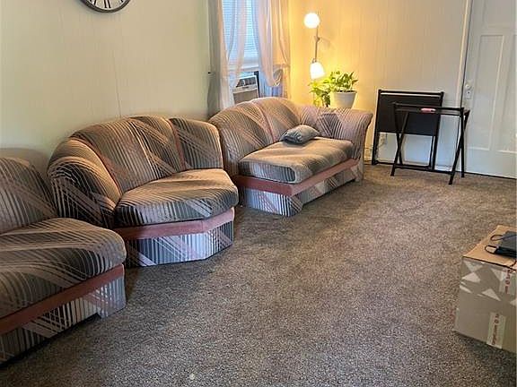 3rd image of 718 Burleigh Ave