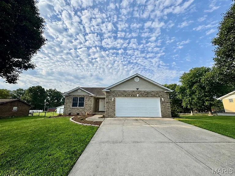 8532 Country Ln — Photo 3